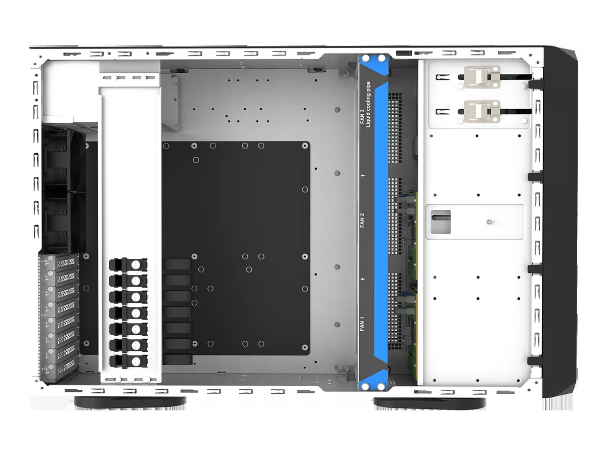 AZZA Trail Innenraum mit Lüfterwand, Board-Tray und acht Slots